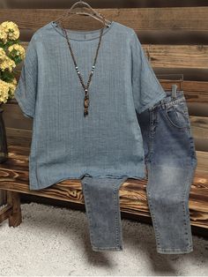 Grey Casual Summer Round Neck Short Sleeve Solid T-shirt Substitute Teacher Outfits, Teachers Outfits, Outfit Primavera, Lake Havasu, Half Sleeve Blouse, Blouse Sale, Maxi Dress Sale, Boatneck Sweater, Round Neck Sweaters