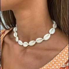 Seashell Choker, Preppy Necklaces, Sea Necklace, Necklace Shell, Cowrie Shell Necklace, Ron Jon, Puka Shell Necklace