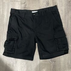 Nwot Men’s Amazon Essentials Black Cargo Shorts. Size 44. 4 Pockets. Non-Smoking Home. Black Cargo Style Shorts For Outdoor Activities, Black Cotton Cargo Shorts For Outdoor Activities, Black Cotton Cargo Shorts For Outdoor, Black Short-length Cargo Pants For Outdoor Activities, Black Short Length Cargo Pants For Outdoor, Black Cargo Shorts For Outdoor, Calm Fits, Essentials Shorts, Black Cargo Shorts