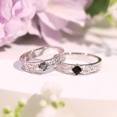 Celebrate the enduring growth of your love with our Oakleaf Ring. This exquisite ring features a princess-cut black onyx, gently cradled within a band adorned with intricate leaves, symbolizing the ever-growing nature of your relationship. Each leaf on the band represents a cherished moment, while your love serves as the ever-present vine that binds them together. Just as leaves weather every storm and stand tall, let this ring remind you of the enduring strength and love that grows stronger wit Pretty Wedding Rings, Moss Agate Ring, Gold Vermeil Jewelry, August Birthstone Jewelry, July Birthstone Jewelry, Ring White Gold, Black Onyx Ring, Jewelry Ring Box, Men's Jewelry Rings