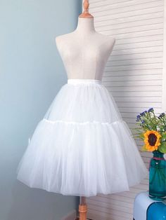 Attention: This price includes a petticoat only; others are not included. Alice In Wonderland Costume, Wonderland Costumes, Vintage Gothic, Birthday Gift Ideas, Petticoat, Alternative Fashion, Elastic Waist, Ballet Skirt, Elastic