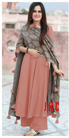 Add to ur cart. . . . Shop this amazing outfit only at Pittara.jaipur !! . . #vogue #summerishere #bestoftheday #indianfashion… Chique Outfit, Fashion Angels, Nikkah Dress, Long Kurti Designs, Pakistani Dresses Casual, Indian Gowns Dresses