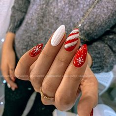 If you are looking for Christmas wedding nails perfect couples Christmas weddings. Holiday wedding nails for winter. Christmas Wedding Nails, Nails For Winter, Nyc Nails, Nail Art Tutorials, Christmas Weddings, Colorful Nail Designs, I Love Nails