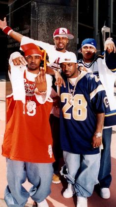 2000s Fashion Gangsta, 2000s Atlanta Fashion, Early 2000s Rapper Fashion, Men’s Y2k Outfit Ideas, 2000s Gangster Fashion, 90s Hood Fashion, 90s Fashion Outfits Hip Hop Street Style, Ll Cool J 90s Fashion, 90s Rappers Outfit