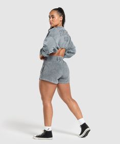 Gymshark Collegiate Shadow Washed Midi Sweatshirt - Asphalt Grey | Gymshark Womens Sweat Shorts, Gym Jacket, Graphic Styles, Vest Crop Top, Classy Photography, Sweat Shorts, Extra Room, Body Building Women, Jogger Sweatpants