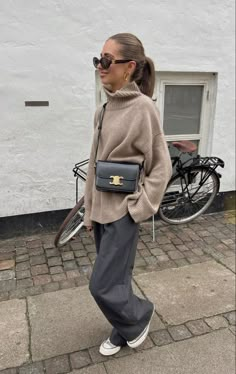 Rome Winter Fashion, Scandinavian Autumn Fashion, Scandinavian Outfit Winter, Rome Outfits Fall, Rome Winter Outfits, Rome Outfits Winter, Scandinavian Outfits, Outfits For The Office