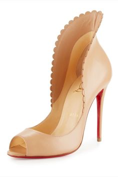 Christian Louboutin Heels Outfit, Red Bottom Heels, Red Bottom Shoes, Christian Louboutin Boots, Christian Louboutin So Kate, Red Louboutin, Red Bottom, Nude Shoes, Red Pumps