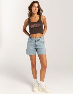 BILLABONG Throwback Hibiscus Womens Crop Tank Top - OFF-BLACK | Tillys Trendy Tops For Beach Season, Trendy Short Length Tops For Beach Season, Summer Tank Top For Beach, Casual Short Crop Top For Vacation, Casual Short Length Crop Top For Vacation, Tank Top Graphic, Crop Tank Top, Off Black, Raw Edge