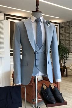 Ellis Sky Blue Peaked Lapel Three-Piece Glamorous Prom Outfit Prom Mens, Suit For Men Wedding, Prom Men, Best Wedding Suits, Light Blue Suit, Prom Suit, Blue Suit Men, Blue Suit Wedding, Suits Men Business