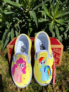 These custom Kids vans are all made to order on the white slip on vans. You can pick any design of your choosing for the painting, or you can send me a reference picture of what you would like! Custom Shoes Ideas, Custom Vans Ideas, Custom Vans For Sale, Custom Vans Slip On, Vans Ideas, Vans Art, White Slip On Vans, Vans Custom, Painted Vans