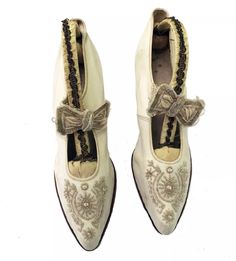 1920's Antique Ivory White Leather Bridal Beaded Embellished Bow High Heels M | eBay Womens Shoes 1920s, 1920’s Shoes, Vintage Tassel Loafers Slip-on For Formal Occasions, 1915 Womens Shoes, 1930’s Shoes, Vintage Shoes Women, 1920s Shoes, Bow High Heels, 1920's Fashion