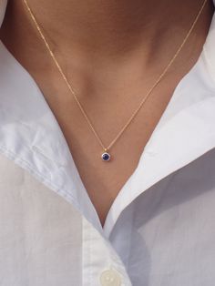 Sapphire Necklace Vintage, September Birthstone Necklace, 2020 Outfits, Bezel Set Necklace, Sapphire Necklace Pendants, Blue Sapphire Necklace, Preppy Jewelry, Sapphire Solitaire, Gold Bar Necklace