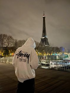 Stussy Hoodie Men, Stussy Hoodie Aesthetic, Man In Hoodie Aesthetic, Men Hoodies Aesthetic, Pull Stussy, Stussy Outfit Men, Hoodies Aesthetic Men, Stussy Fits, Stussy Hoodie Outfit