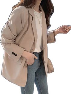 Trendy Beige Blazer With Pockets, Trendy Beige Blazer With Lapel Collar, Casual Beige Long Sleeve Blazer, Casual Beige Blazer For Fall, Casual Beige Blazer For Spring, Spring Casual Beige Blazer, Trendy Oversized Beige Blazer, Casual Beige Blazer With Lapel Collar, Trendy Long Sleeve Khaki Blazer