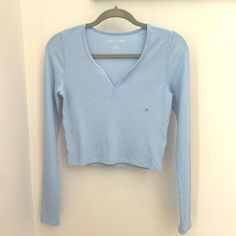 Nwt - American Eagle Women’s Ribbed V-Neck Long Sleeve Size Women’s Small Color Light Blue New - No Stains Or Marks. Smoke Free Color Light Blue, Blue Top, Color Light, Light Colors, American Eagle Outfitters, American Eagle, Long Sleeve Tees, Light Blue, Womens Tops