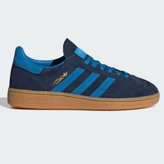 Brand new NWT Adidas Handball Spezial W Sneakers in Night Indigo Bright Blue Navy Gum Sole Size Women’s 7.5 💙🩵. Sold out on Adidas site. Gorgeous colorway! Never worn & box with extra navy blue laces shown in photos included. *These are made in Women’s sizes, please read sizing reviews. Will ship same day if ordered before 12PM EST M-Sat excluding holidays.* SHOES BORN IN THE '70S AND MADE FOR MODERN LIFE. Go where your spirit moves you in these adidas sneakers. First released in 1979 for pro indoor courts and since adopted as street style icons, the low-profile Handball Spezial shoes channel an always-on retro vibe. The design is now reimagined for free spirits who set their own course. Premium suede shapes the upper, accented by suede 3-Stripes and other signature details inspired by a Adidas Nmd R1 White, Shoes Born, Spezial Shoes, Adidas Nizza Platform, Rose Gold Adidas, Nmd Sneakers, Adidas Handball Spezial, Adidas Handball, Handball Spezial