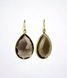 Gorgeous large faceted Smoky Quartz bezel set earrings. Smoky Quartz bezels are 18 x 25 mm / 0.7 x 1''The length with earwire is 1.6''Individual stones may vary slightly in color and shape.METAL OPTIONS✦ 18 K Vermeil Gold ✦ Bright Sterling Silver ✦ Oxidized (blackened) Sterling Silver EARWIRE STYLE ✦ Hooks ✦ LeverbackEarrings will be shipped in Danique Jewelry branded box. Classic Teardrop Earrings With Bezel Setting, Classic Teardrop Bezel Set Earrings, Formal Teardrop Earrings With Bezel Setting, Moonstone Engagement Ring Set, Smoky Quartz Earrings, 14k Gold Wedding Ring, Pearl Drop Earrings Gold, Bezel Set Earrings, Freshwater Pearl Drop Earrings