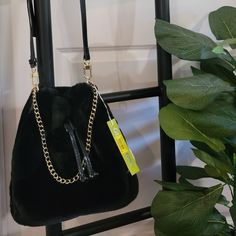 Gianni Bini Bag With Adaptable Two-Way Straps, Allowing For Crossbody Wear Or Transforming Into A Shoulder Bag By Detaching The Long Strap. The Elegant Gold Chain Serves Both As A Strap And A Stylish Accent. Interior Features Two Open Pockets And A Zippered Compartment For Organization. This Bucket Bag Is Secured With A Drawstring Closure Complemented By A Magnetic Snap For Added Convenience. Purse Is Brand New With Original Tags. Smoke-Free Household. Trendy Hobo Bag With Adjustable Strap For Party, Chic Winter Bags With Adjustable Strap, Chic Winter Bag With Adjustable Strap, Trendy Evening Bucket Hobo Bag, Chic Bucket Bag With Long Strap, Trendy Shoulder Bag With Adjustable Strap For Night Out, Chic Winter Crossbody Shoulder Bag, Party Shoulder Hobo Bag With Adjustable Strap, Party Hobo Shoulder Bag With Adjustable Strap