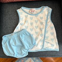 Didn’t Get To Wear So Nwot! This Is The Cutest Set With Mickey Ear Balloon Print! Matching Bloomers Included 12 Month Ships Fast! Balloon Print, Printed Balloons, Cute Sets, Mickey Ears, Matching Sets, The Cutest, 12 Months, Smocking, Kids Shop