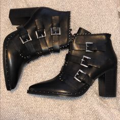 Brand New Never Worn Madden Boots, Shoes Steve Madden, Steve Madden Boots, Steve Madden Shoes, Steve Madden, Ankle Boot, Women Shoes, Brand New, Boots