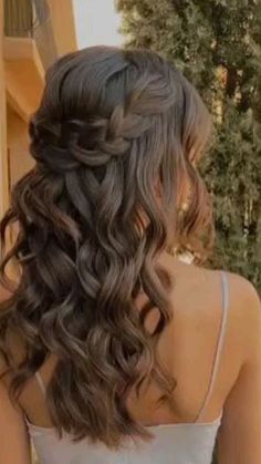 Hoco Hairstyles With Extensions, Simple Hoco Hairstyles Ponytail, Beautiful Hair Pictures, Cute Prom Updos For Long Hair, Hoco Hairstyles For Thick Hair, Hoco Hairstyles Curled Down, Homecoming Hair With Extensions, Cute Half Up Half Down Hoco Hair, Hoco Hairstyles Dark Hair