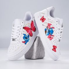 Stitch and the Red Butterfly Custom Air Force 1 – XX CUSTOM Air Force Custom, Stitch Butterfly, Shoes Air Force, Lv Sneakers, Unique Sneakers, Air Force 1 Custom, Custom Air Force 1, Lv Shoes, Anime Shoes