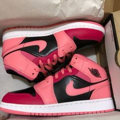 Slightly Worn, Has A Small Un Noticeable Crease That Does Go Away With Protectors. Jordan 1s, Womens Jordans, Pink And Black, Jordan Shoes, Womens Shoes Sneakers, Multi Colored, Chalk, Jordan, Shoes Sneakers