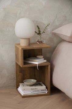 Floating Bedside Table, Bedside Table Decor, Oak Bedside Tables, Прикроватные Тумбочки, Wood Bedside Table, Bedroom Bedside Table, Side Table Design, Bedside Tables, Room Inspiration Bedroom