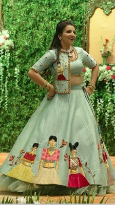 Navratri Outfits, Lehenga Choli Designs, Indian Lehenga Choli, Lehnga Dress, Choli Designs, Red Lehenga, Indian Gowns Dresses, Unique Blouse Designs