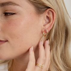 Super cute and dainty hoop earrings that are perfect for everyday wear! They are minimalist, yet still make a great statement! Looks great stacked or on its own :) - - - D E T A I L S - - - * Made of 925 Sterling Silver * THICK plating of 14k Gold or Rhodium  * Inner diameter: 13mm, Outer diameter: 15mm * 2mm thick * Sold as a PAIR * VERY HIGH QUALITY * Nickel-free & Hypoallergenic - great for sensitive ears! * Super light-weight  🎁 Comes in a gift-box, ready for gift giving!  ✈️ Ships same day for fast delivery!  ♡ Made with 100% Pure Love!  🥰 Happy to answer any questions you may have!  🤗 Let's Connect!  IG: samijewels_ Small Gold Hoop Earrings, Multiple Earrings, Dainty Hoop Earrings, Small Gold Hoops, Hoop Earrings Silver, Earrings Dainty, Earrings Minimalist, Ring Sizer, Huggie Earrings