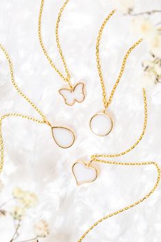 Embrace the beauty of a cherished memory with the Liquid Gold Drop Petite Charm, a delicate and timeless addition to any bracelet or necklace. This petite charm features a teardrop design, reminiscent of a glistening drop of liquid gold, and offers a special way to hold a treasured piece of your story close. Personalize with: Breastmilk - A cherished symbol of the mother-child bond.Cremation ashes - Honor the memory of a loved one.Placenta - Celebrate the miracle of life.Umbilical cord - Symbolize a special connection.Dried flowers - Add a sentimental touch.Hair - Keep a piece of someone close. A unique and sentimental gift for: Mothers celebrating motherhoodNew parents commemorating a birthAnyone who has experienced loss Inclusions: The inclusion bezel can be filled with a variety of mate The Circle Of Life, Umbilical Cord, Delicate Butterfly, Timeless Symbol, Mother Child, Cremation Ashes, Liquid Gold, Precious Memories, Circle Of Life