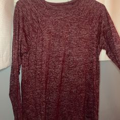 Long Sleeve/Never Worn/Perfect Condition/Cute For Winter Casual Heather Maroon Long Sleeve Top, Casual Long Sleeve Heather Maroon Top, Casual Heather Maroon Crew Neck Top, Burgundy Casual Crew Neck Top, Casual Burgundy Crew Neck Top, Casual Burgundy Long Sleeve Tops, Hollister, Long Sleeve Tees, Womens Tops