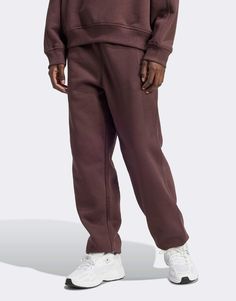 Sweatpants by adidas Originals For 'no plans' plans Elasticized waistband Functional pockets Logo embroidery Regular, tapered fit Womens Essentials, Nike Air Max Jordan, Leopard Print Sneakers, Cocktail Dress Formal, Winter Party Dress, Women Essentials, Sweaters And Leggings, Long Sleeve Floral Dress, Satin Slip Dress