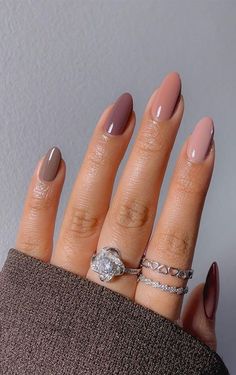 Nails Tiktok, Mauve Nails, Brown Nails Design, Fall Gel Nails, Nails 2021, Autumn 2022, Neutral Nails, Dipped Nails