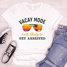 Matching Shirts For Friends, Friends Vacation, Friend Vacation, Girl Trip, Funny Travel, Vacay Mode, Types Of T Shirts, Travel Humor, Color Charts