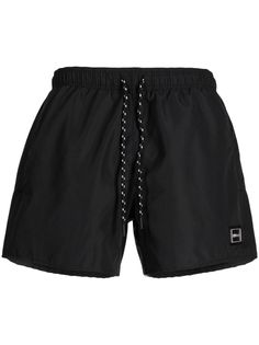 black logo plaque drawstring fastening elasticated waistband thigh-length City Shorts, Versace Outfit, Summer Beach Wear, Short Suit, Drawstring Shorts, Shorts Black, Black Logo, Light Jacket, Hugo Boss