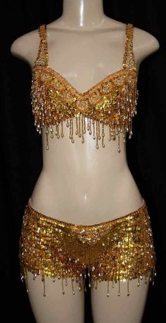 Pretty Dance Costumes, Gold Bra, Preformance Outfits, Dancers Outfit, Google Search Results, Belly Dancers, Dance Costume, Performance Outfit