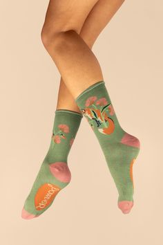 This fox may be hiding in the flora but there is no chance you will want to be hiding these socks! All our Powder Socks come with complimentary, recyclable Powder gift packaging. Socks Drawing, Active Wear Dresses, Ladies Socks, Oil Body Wash, Maxi Romper, Fox Pattern, Woodland Animal, Love Clothing, Soft Shorts