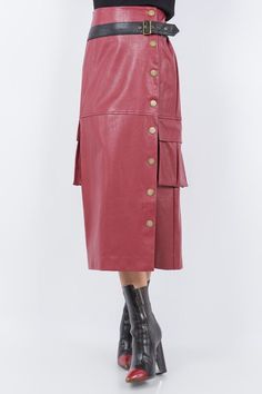 Faux leather cargo midi skirt. NOTE: If your size is not available, please register your email in EMAIL ME WHEN AVAILABLE link.