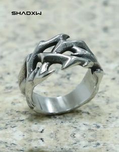 316L Stainless Steel : does not tarnish, chlorine resistant Comfortable inner face Meticulous finish Unisex Free shipping Thorn ring, made of stainless steel Concert Jewelry, Thorns Ring, Thorn Ring, Hot Necklaces, Streetwear Jewelry, Viking Ring, Biker Rings, Friend Bracelets, Ring Men