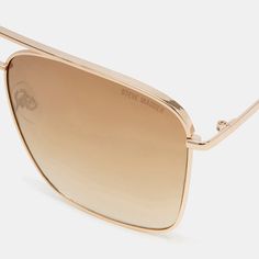 Pilot sunglasses Acrylic lens Eye/Bridge/Temple width:62/13/140(mm) Imported This item cannot be returned or exchanged Lenses Eye, Pilot Sunglasses, Temple, Bridge, Sunglasses, Canning, Gold