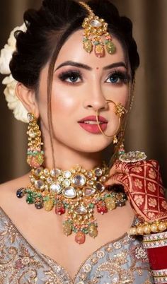 Wedding Hairstyles For Women, Makeup Artist Course, Bridal Makeup Videos, Indian Wedding Makeup, Pengantin India, Bridal Makeup Images