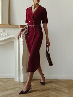 Трикотажное платье миди с лацканами и двумя рядами пуговиц :: LICHI - Online fashion store