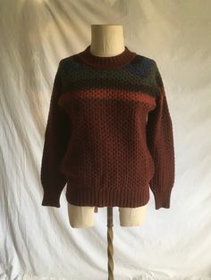 "vintage 1970s pullover sweater Renee Tener for Outlander 100% pure wool made in Hong Kong maroon w/ blue/green upper stripes kangaroo pocket good vintage condition, light wear label size M, see below measures, lying flat, shoulder-n/a, raglan cut chest-18\" sleeve from neck-27\" length-24\"" 80s Clothes Women, Vintage Sweater Outfit, Big Sweater Outfit, 70s Sweater, 70s Clothes, 70s Tops, Pull Vintage, 1970s Hippie, Outfits 70s