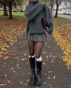 Grey outfit Skirt Labuh, ليلو وستيتش, Trendy Fall Outfits