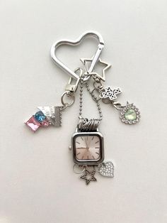 "Vintage Pocket Watch Keychain, Mirror Keychain, Cute Charm, Silver Keychain, Unique Keychain, Fashion Accessory"  MATERIAL-TITANIUM - Free shipping. - Handcrafted, packaged in an exquisitely designed gift box, perfect for gifting. - Order processing time: 3-7days. Keychains Aesthetic, Bible Keychain, Watch Keychain, Decoration Mirror, Mirror Keychain, Unique Keychain, Watch Pendant, Mirror Pendant, Bag Decoration