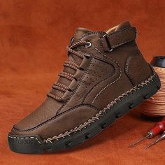 Mens Shoes 2024 Trends, Mens Fashion Casual Shoes, Shoes Walking, Desert Boot, Booties Ankle Boots, Men’s Boots, Winter Shoes For Women, Fashion Trends Winter, Mens Leather Boots