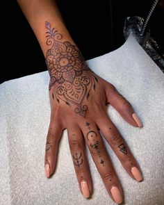 Top Of Hand Tattoos For Women, Hand Tattoo Cover Up, Unique Hand Tattoos, Full Hand Tattoo, Tattoo Design For Hand, Mandala Hand Tattoos, Simple Tattoos For Women, Henna Inspired Tattoos, Cute Hand Tattoos