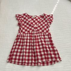 Cute V-Neck Red Checkered Sleeveless Top. Size Small. Never Worn. Perfect Spring Or Summer Top. Spring Plaid V-neck Blouse, Spring Sleeveless Gingham Blouse, Spring Gingham Sleeveless Blouse, Sleeveless Gingham Blouse For Spring, Cute V-neck Tank Top For Spring, Summer Sleeveless Gingham Top, Spring Gingham V-neck Blouse, Gingham V-neck Blouse For Summer, Casual Red V-neck Tank Top