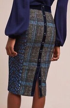 Blue Pencil Skirt For Workwear In Fall, Blue Fall Pencil Skirt For Work, Pencil Skirt Fashion, Rok Outfit, Byron Lars, Pencil Skirt Work, Skirt Diy, Pencil Skirt Casual, African Skirts